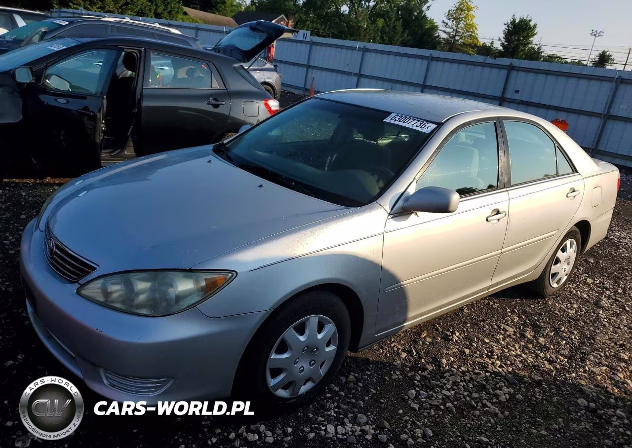 2005 Toyota Camry Le – zdjęcie 1 z 12