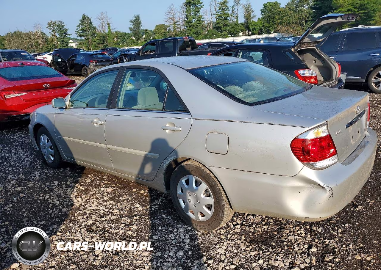 2005 Toyota Camry Le VIN:4T1BE32K25U538754 - 2