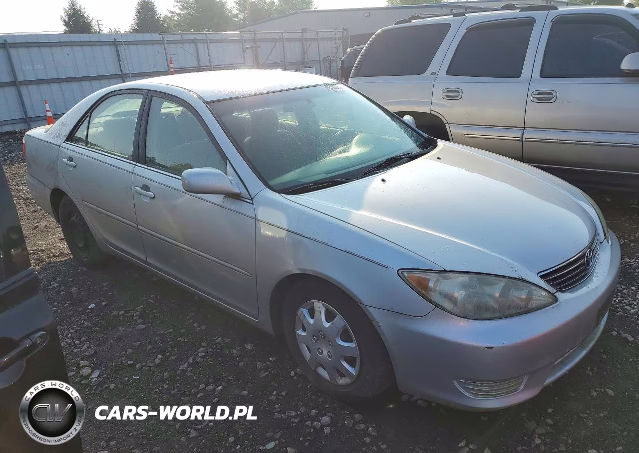 2005 Toyota Camry Le VIN:4T1BE32K25U538754 - 4
