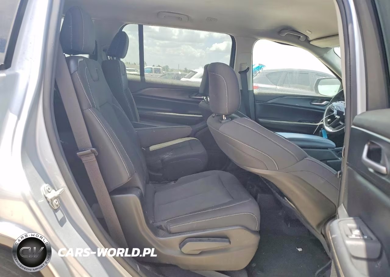 2023 Jeep Grand Cherokee VIN:1C4RJKAG1P8881248 - 11