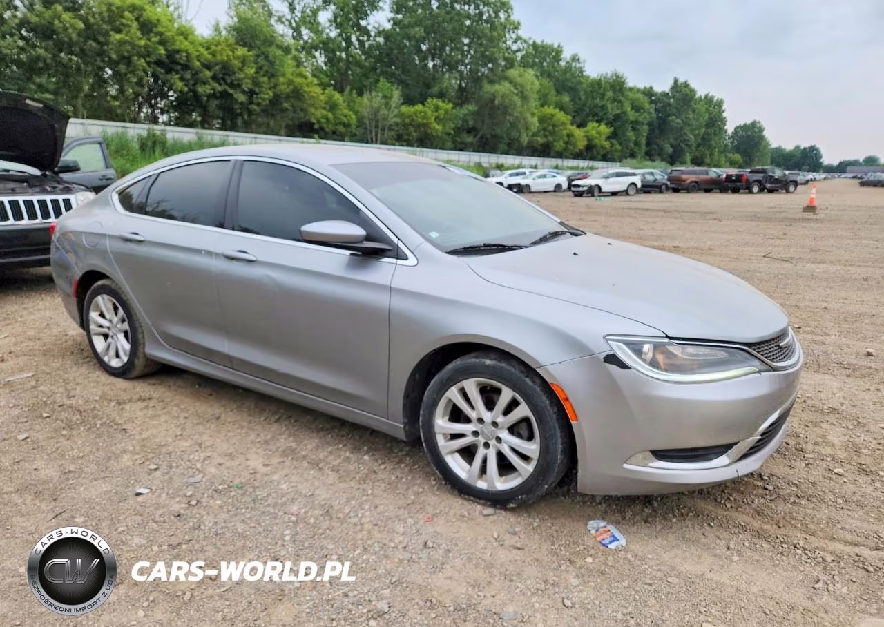 2015 Chrysler 200 Limited VIN:1C3CCCAB4FN666784 - 4