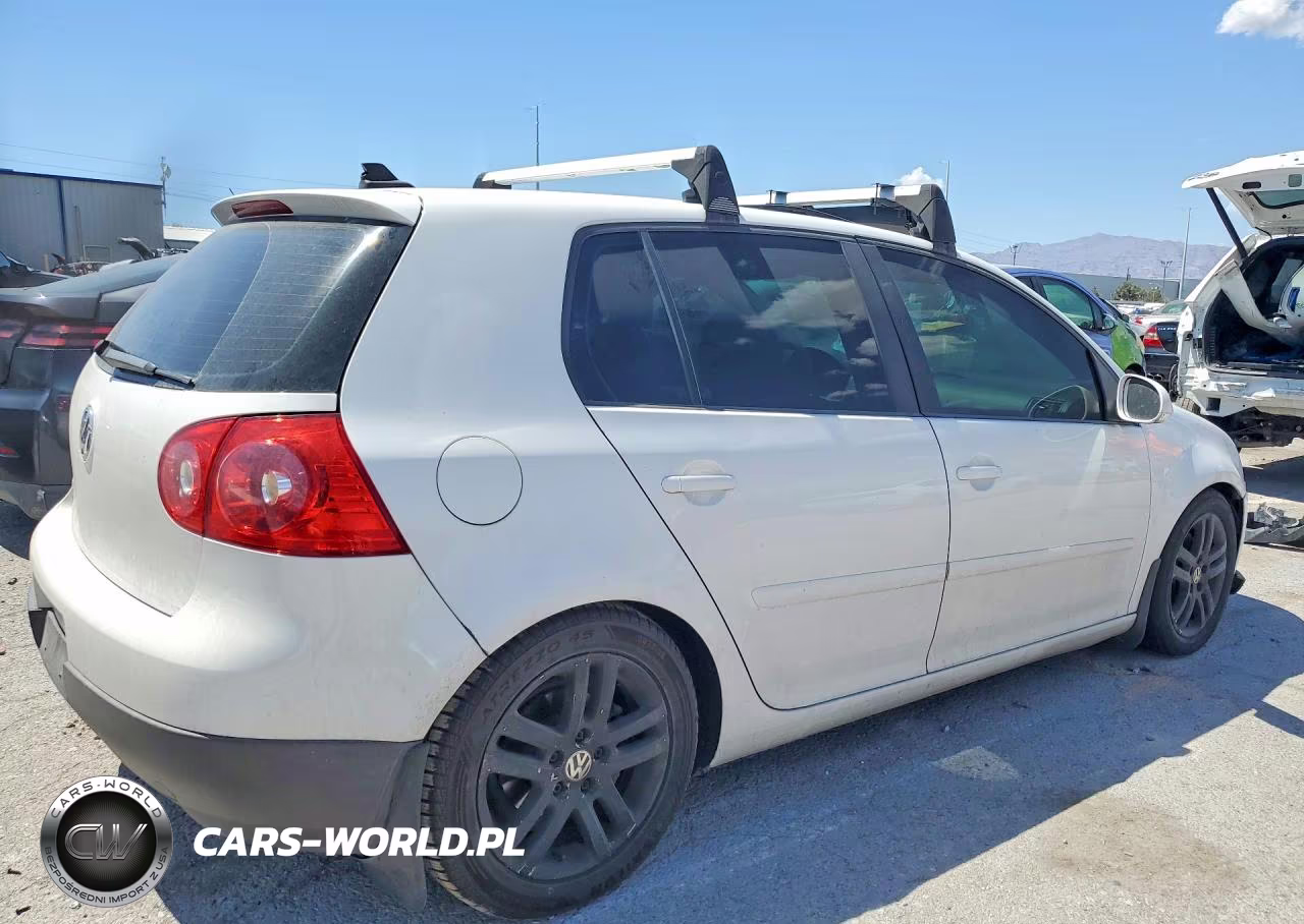 2008 Volkswagen Rabbit VIN:WVWCA71K68W063602 - 3