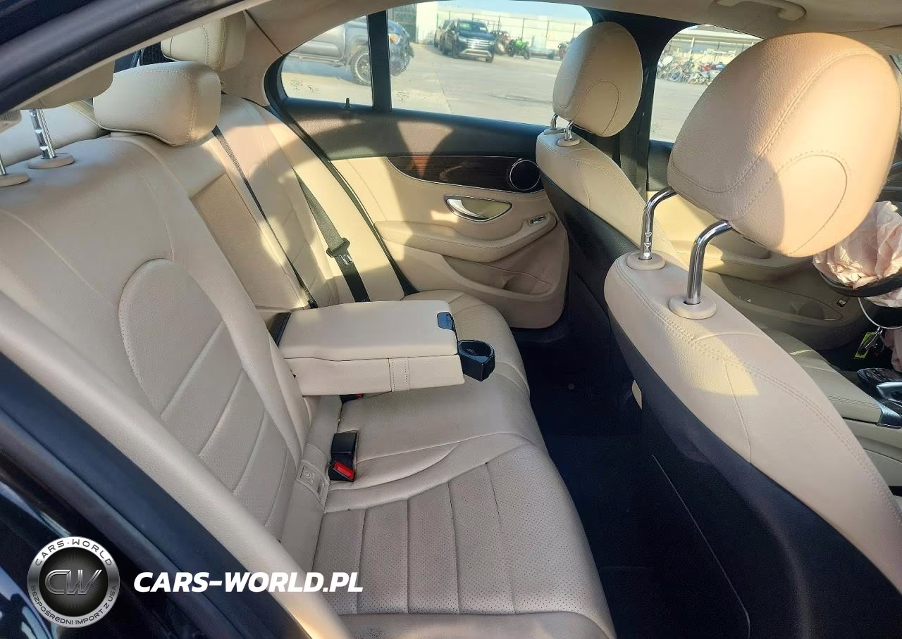 2015 Mercedes-Benz C 300 VIN:55SWF4JB1FU084385 - 10