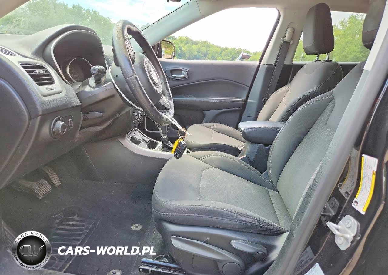 2017 Jeep Compass Sport VIN:3C4NJDABXHT659616 - 7