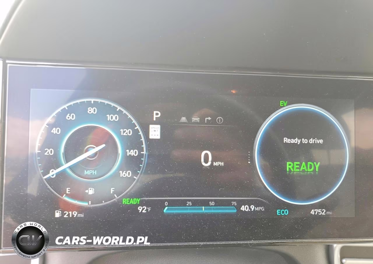 2025 Hyundai Elantra Limited VIN:KMHLN4DJXSU158054 - 9
