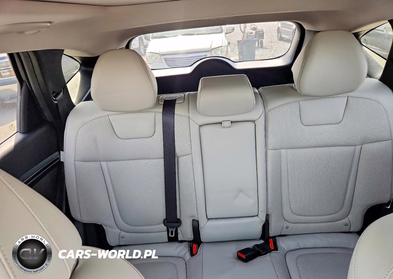 2024 Hyundai Tucson Limited VIN:KM8JECD10RU154736 - 10