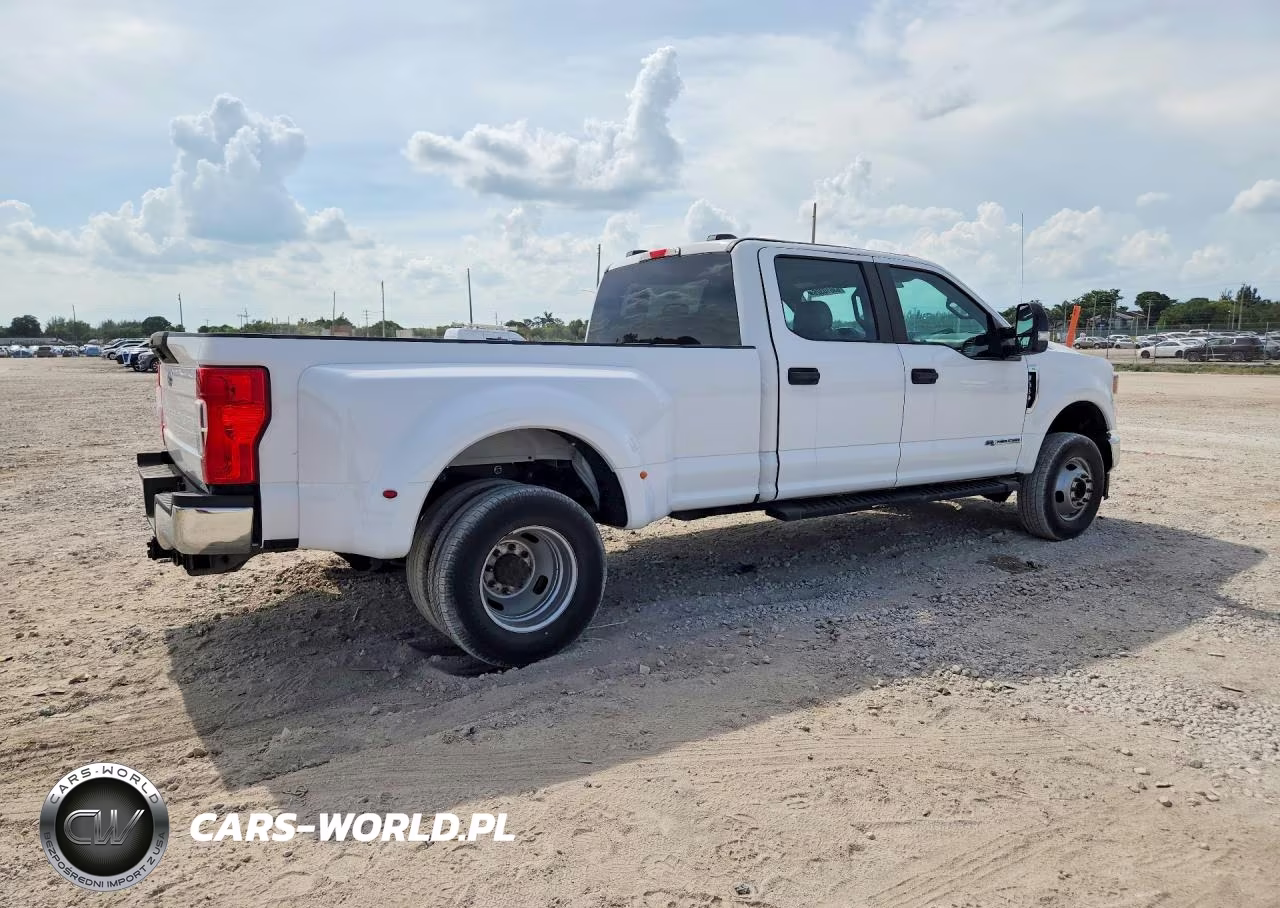 2020 Ford F350 Super Duty VIN:1FT8W3DT2LEE65863 - 3