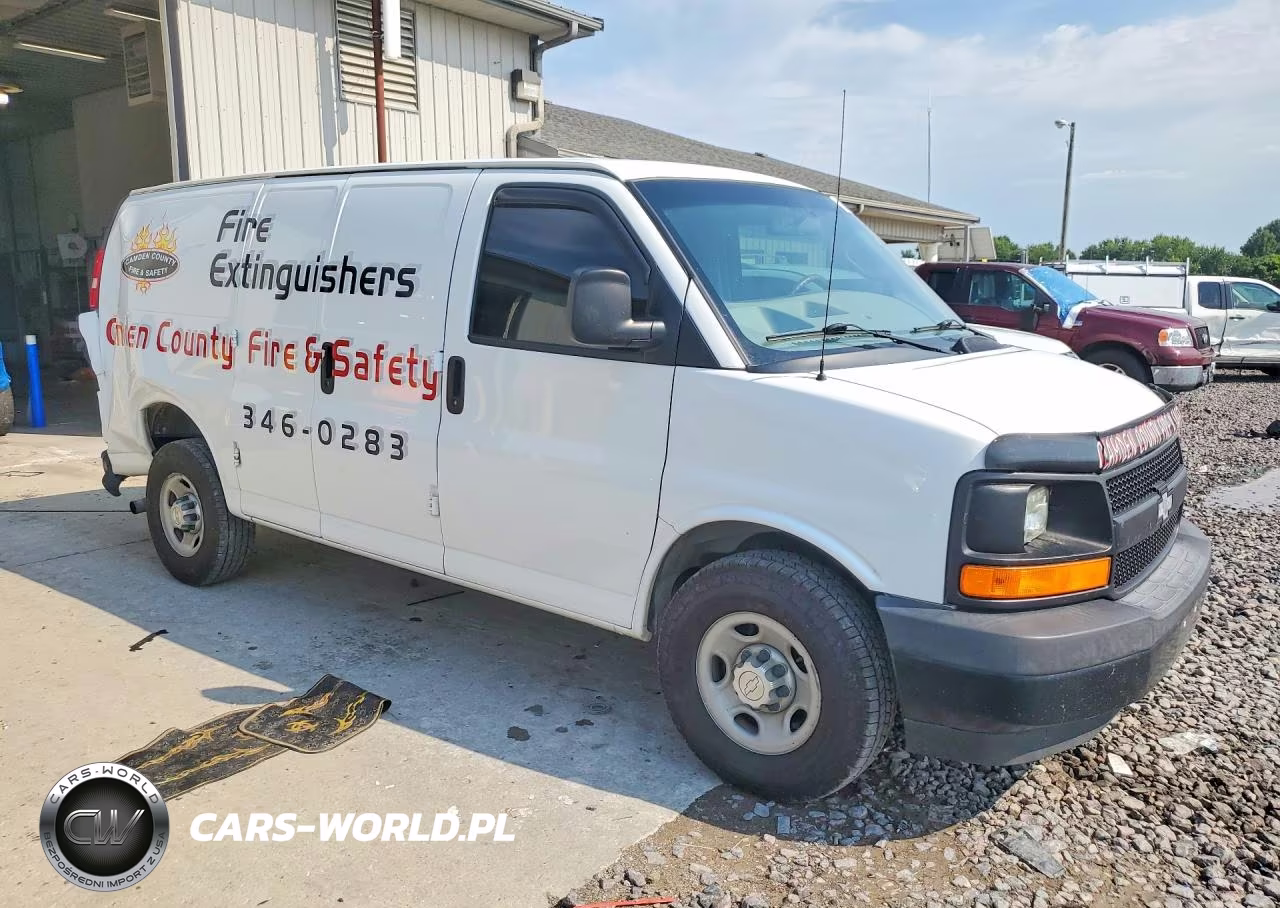 2017 Chevrolet Express G2500 VIN:1GCWGAFF0H1136271 - 4
