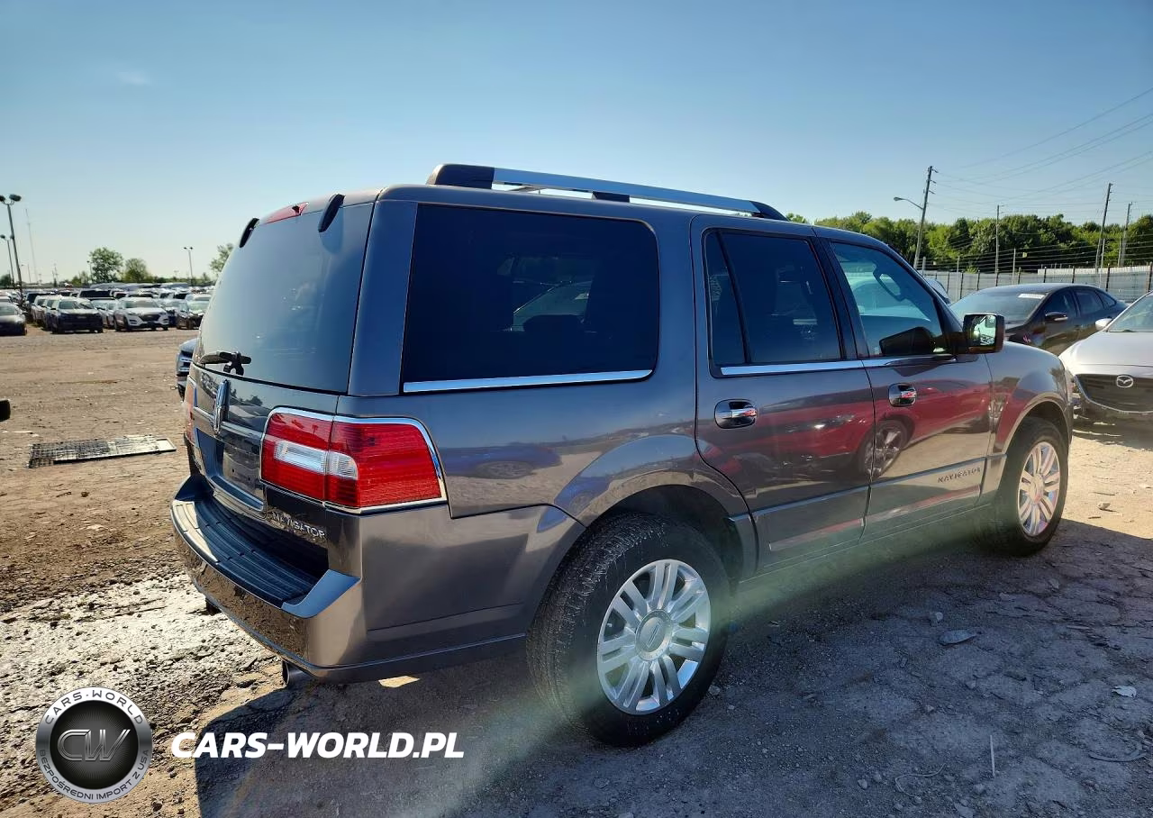 2014 Lincoln Navigator VIN:5LMJJ2H5XEEL07269 - 3