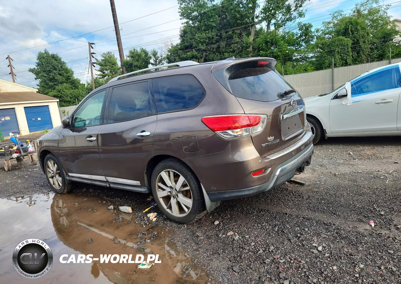 2016 Nissan Pathfinder Platinum VIN:5N1AR2MM9GC636794 - 2