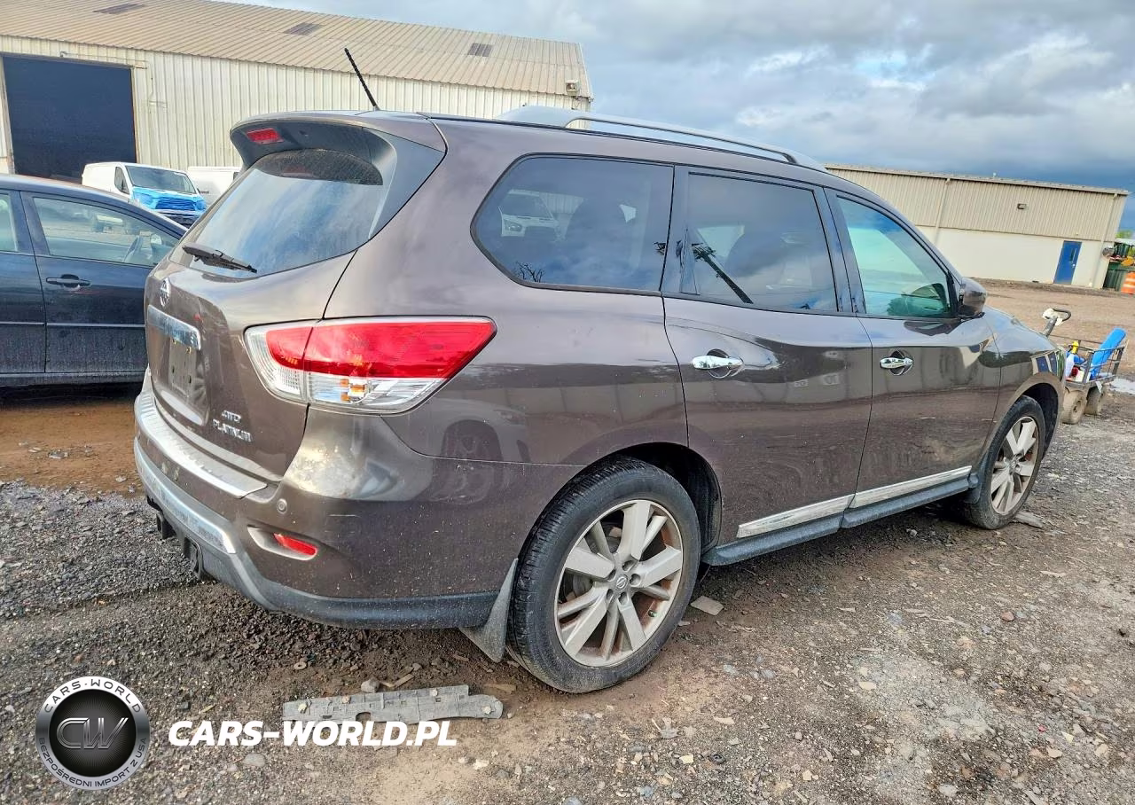 2016 Nissan Pathfinder Platinum VIN:5N1AR2MM9GC636794 - 3
