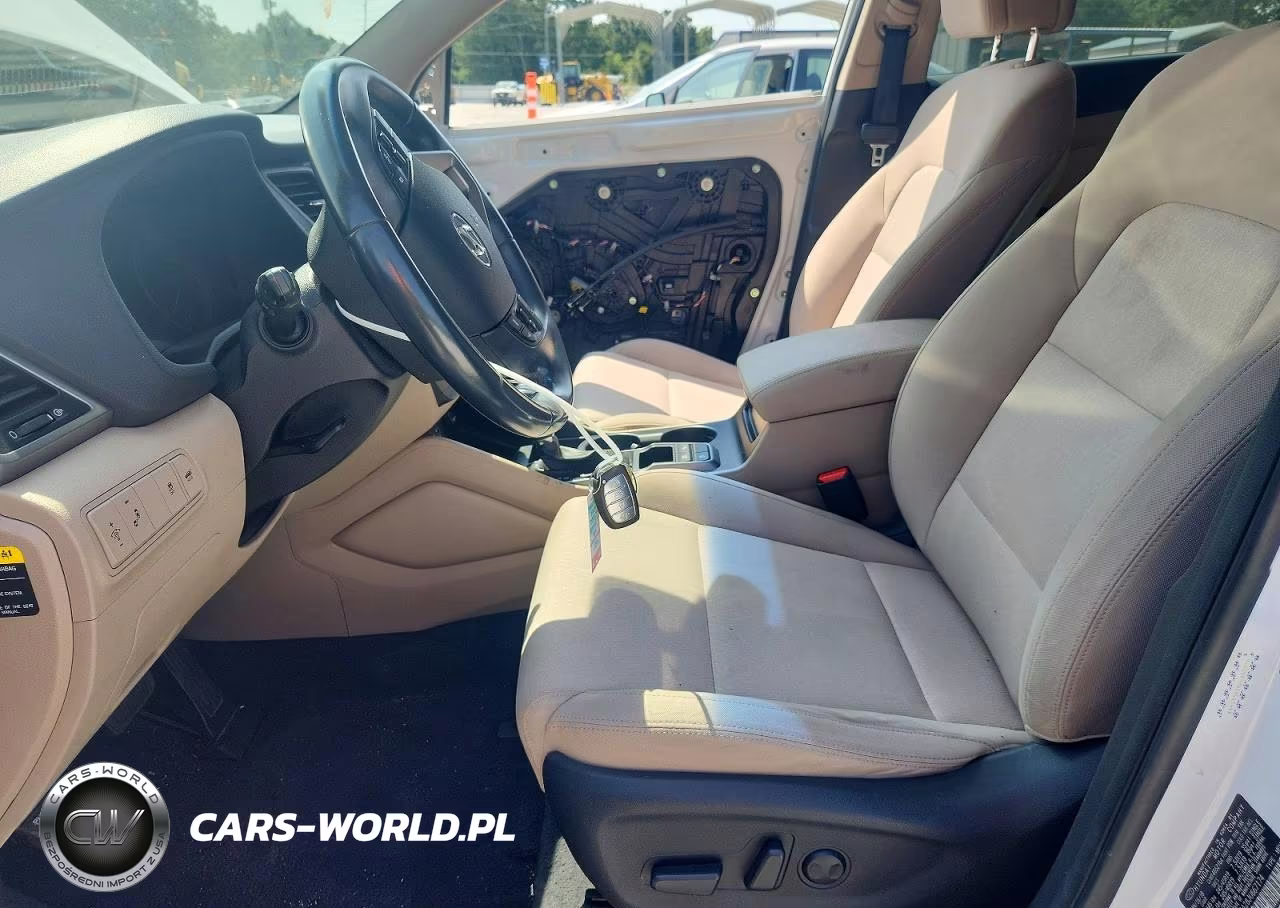 2018 Hyundai Tucson Value VIN:KM8J33A28JU667174 - 7