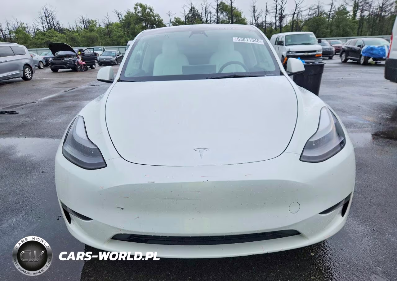 2023 Tesla Model Y VIN:7SAYGDEE5PF748008 - 5