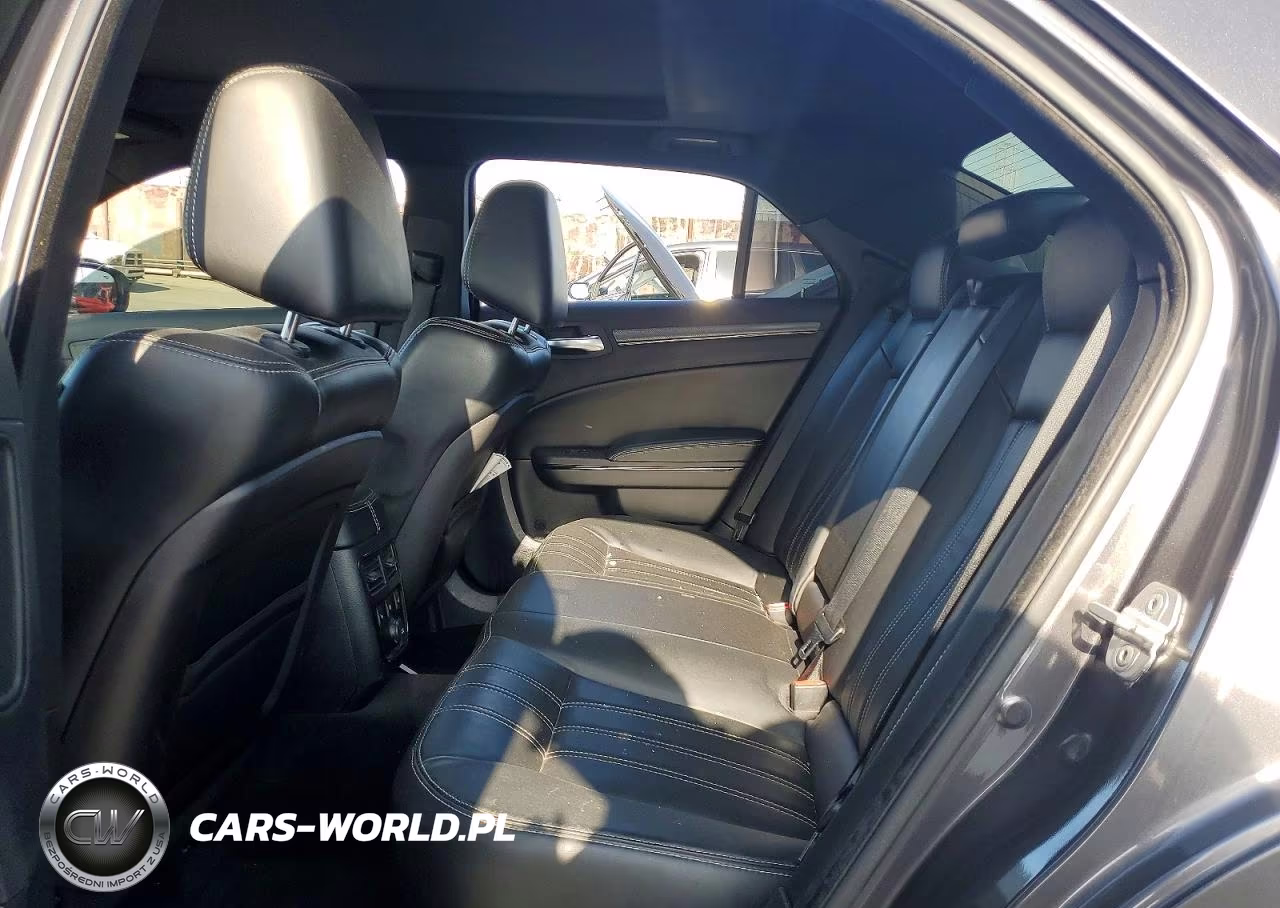 2013 Chrysler 300 S VIN:2C3CCABG5DH547257 - 10
