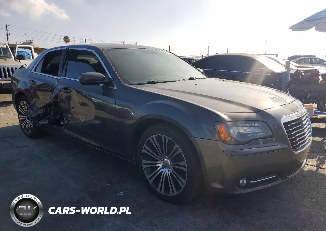 2013 Chrysler 300 S VIN:2C3CCABG5DH547257 - 4