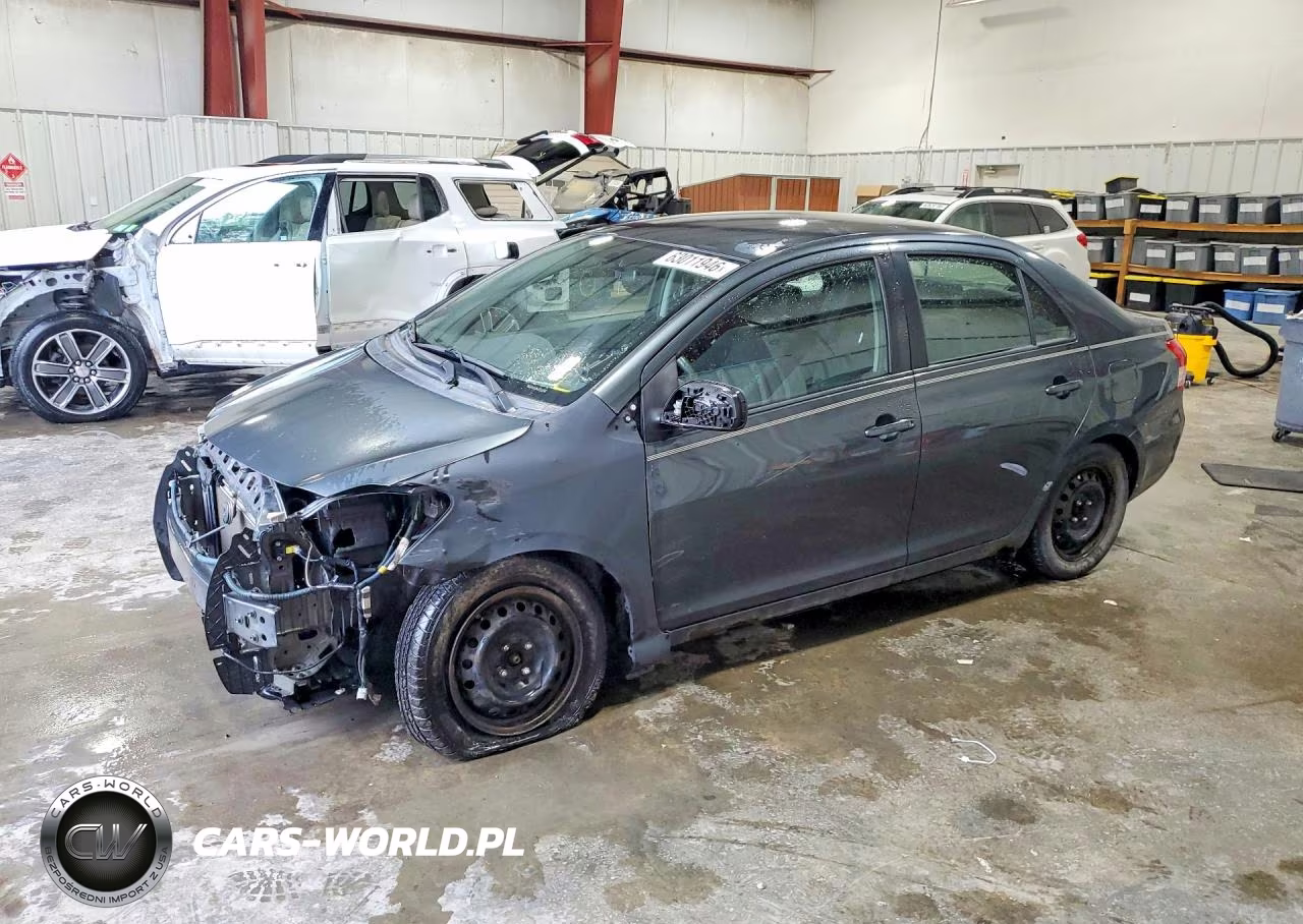 2010 Toyota Yaris Base – zdjęcie 1 z 13