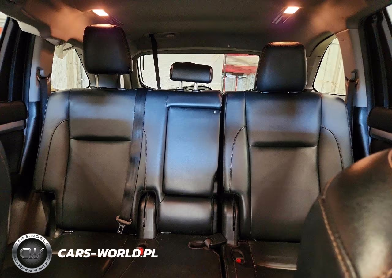 2019 Toyota Highlander Xle VIN:5TDJZRFH3KS709176 - 10