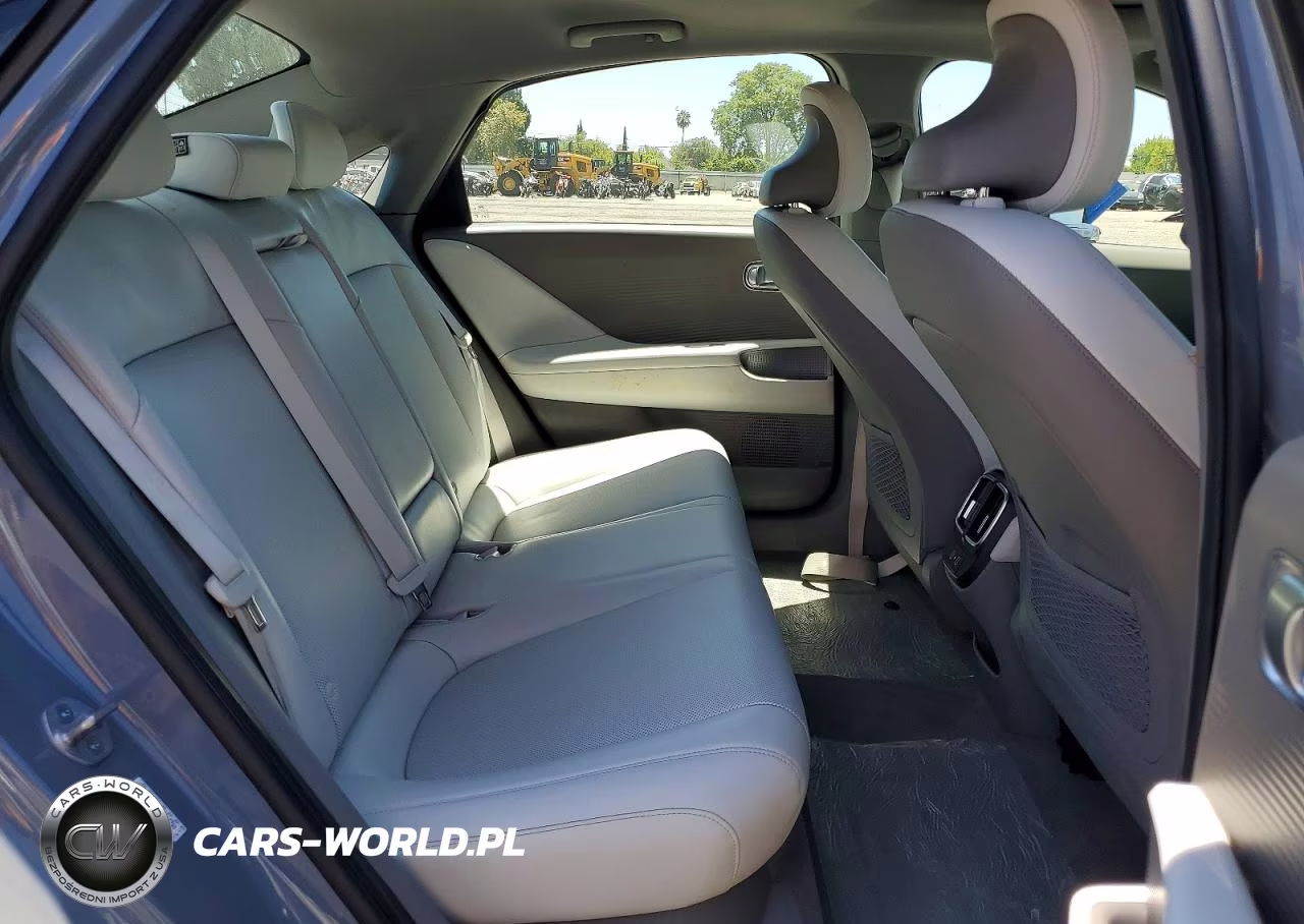 2023 Hyundai Ioniq 6 Limited VIN:KMHM54AA8PA045768 - 10