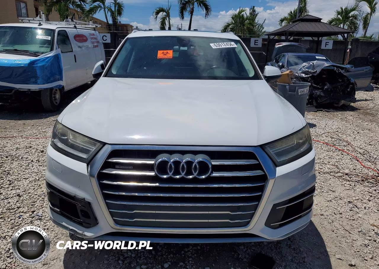 2017 Audi Q7 Premium Plus VIN:WA1LAAF79HD003482 - 5