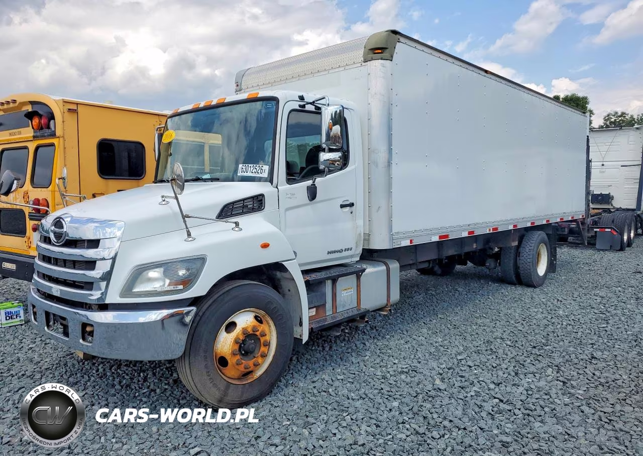 2016 Hino 338 Box Truck