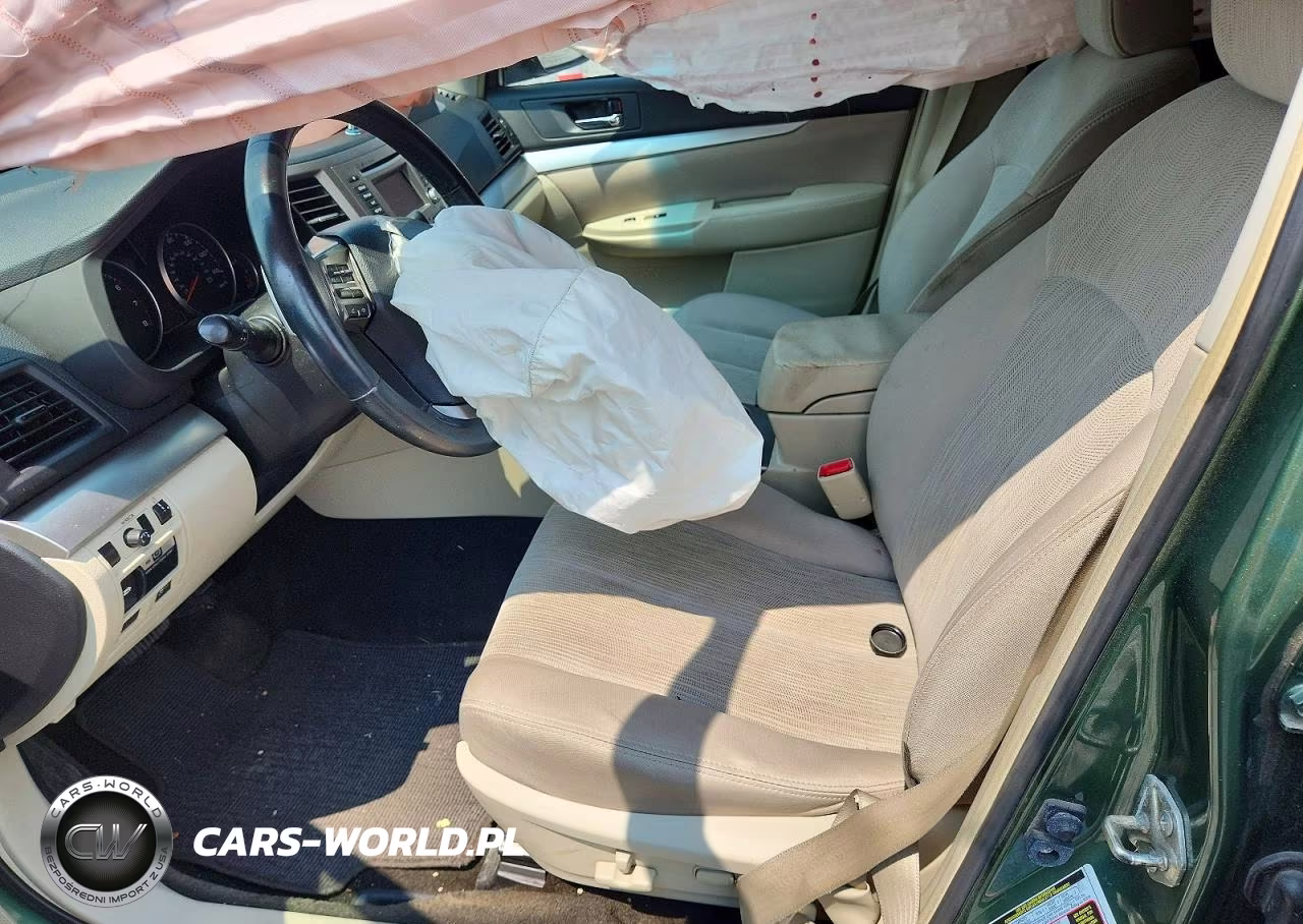 2014 Subaru Outback 2.5I Premium VIN:4S4BRCCC5E3275967 - 7