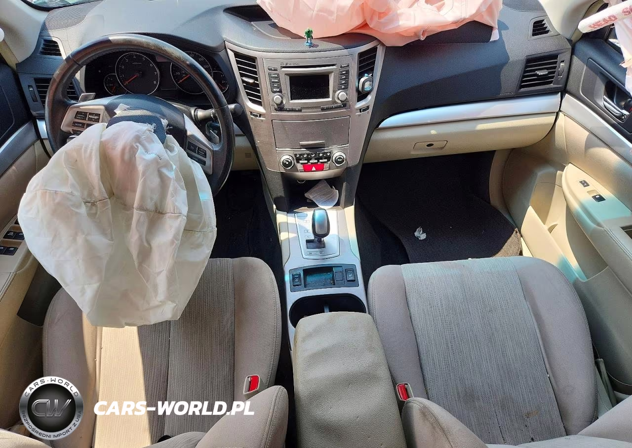 2014 Subaru Outback 2.5I Premium VIN:4S4BRCCC5E3275967 - 8
