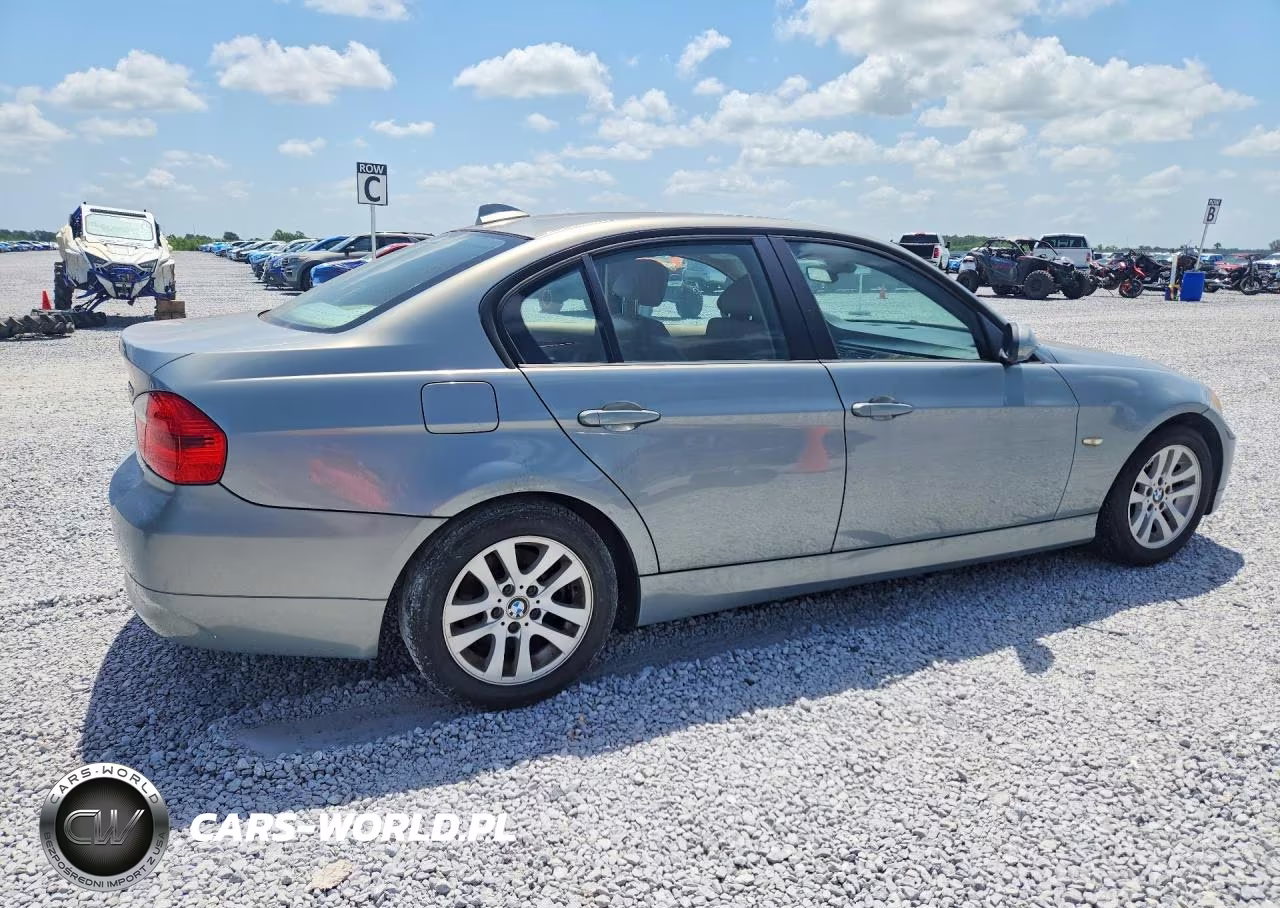 2007 BMW 328 I VIN:WBAVA37587NL11000 - 3