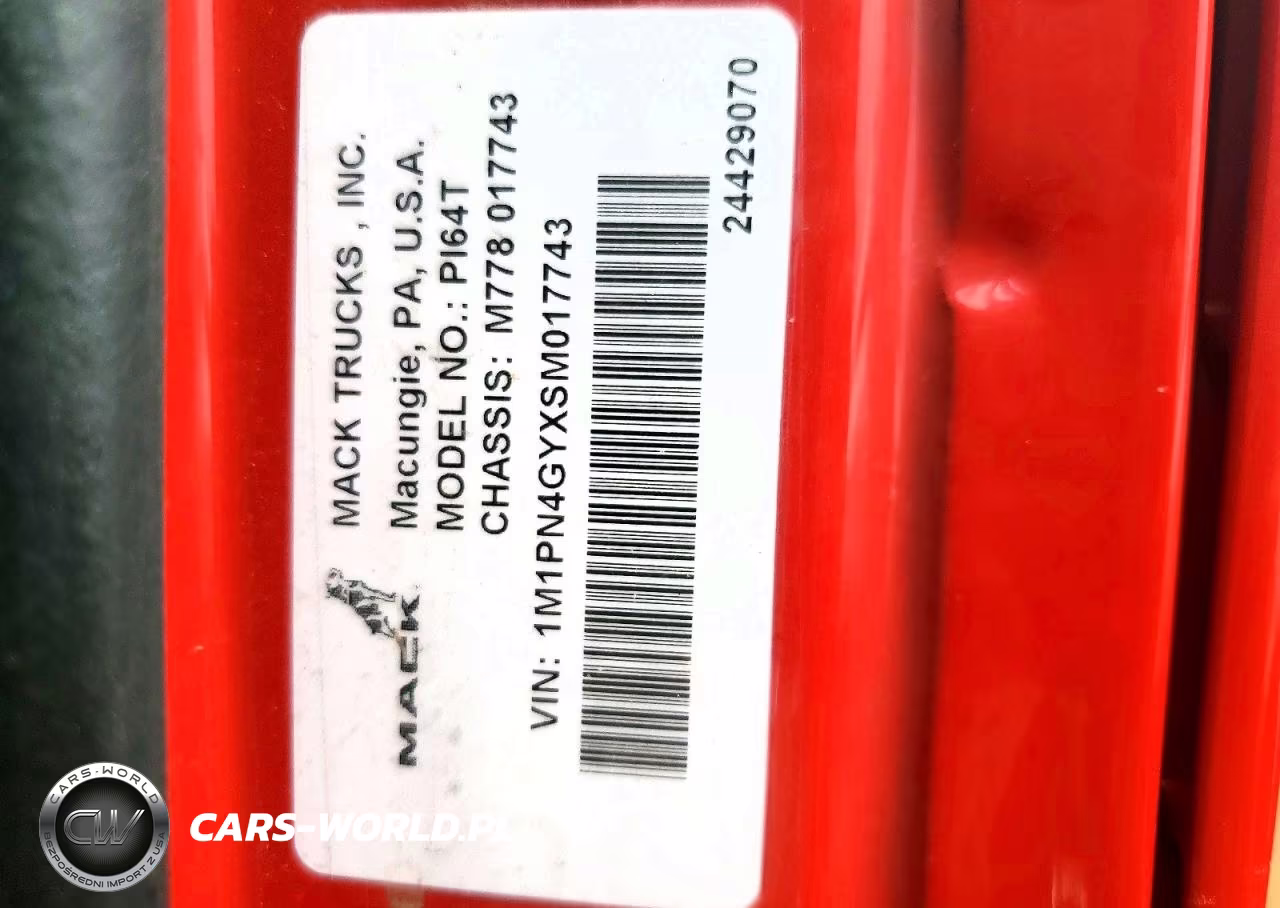 2025 Mack Pinnacle Semi Truck VIN:1M1PN4GYXSM017743 - 12