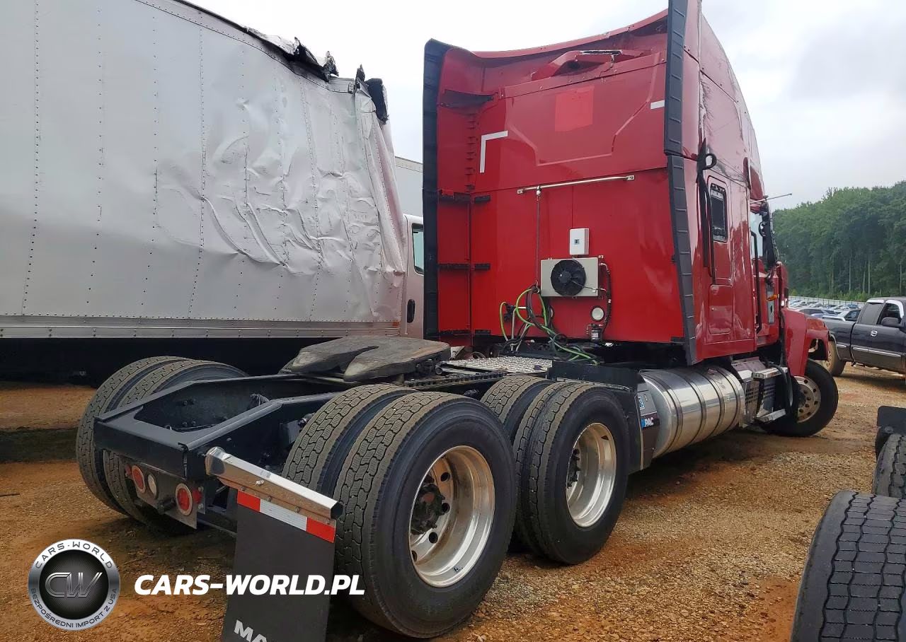 2025 Mack Pinnacle Semi Truck VIN:1M1PN4GYXSM017743 - 3