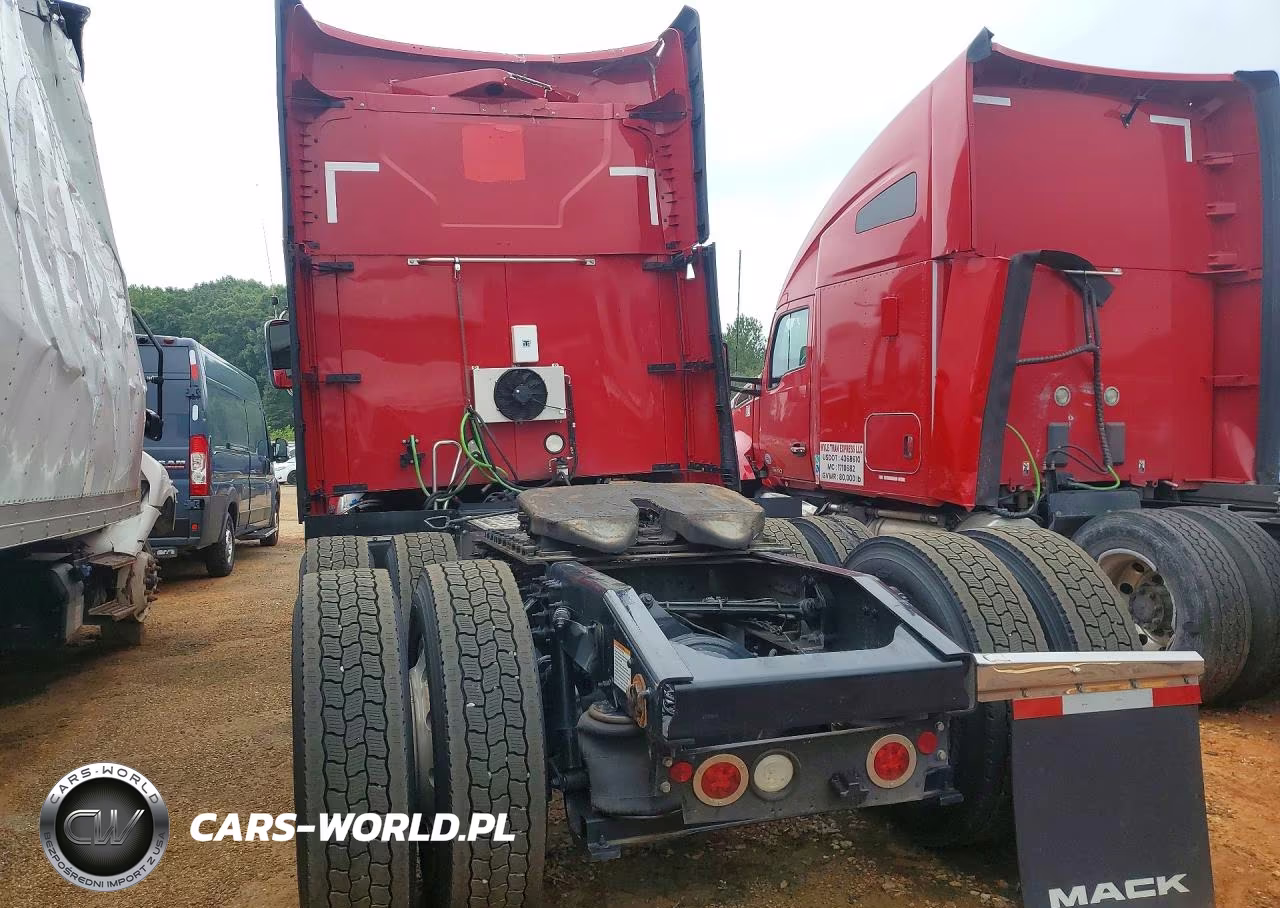 2025 Mack Pinnacle Semi Truck VIN:1M1PN4GYXSM017743 - 6