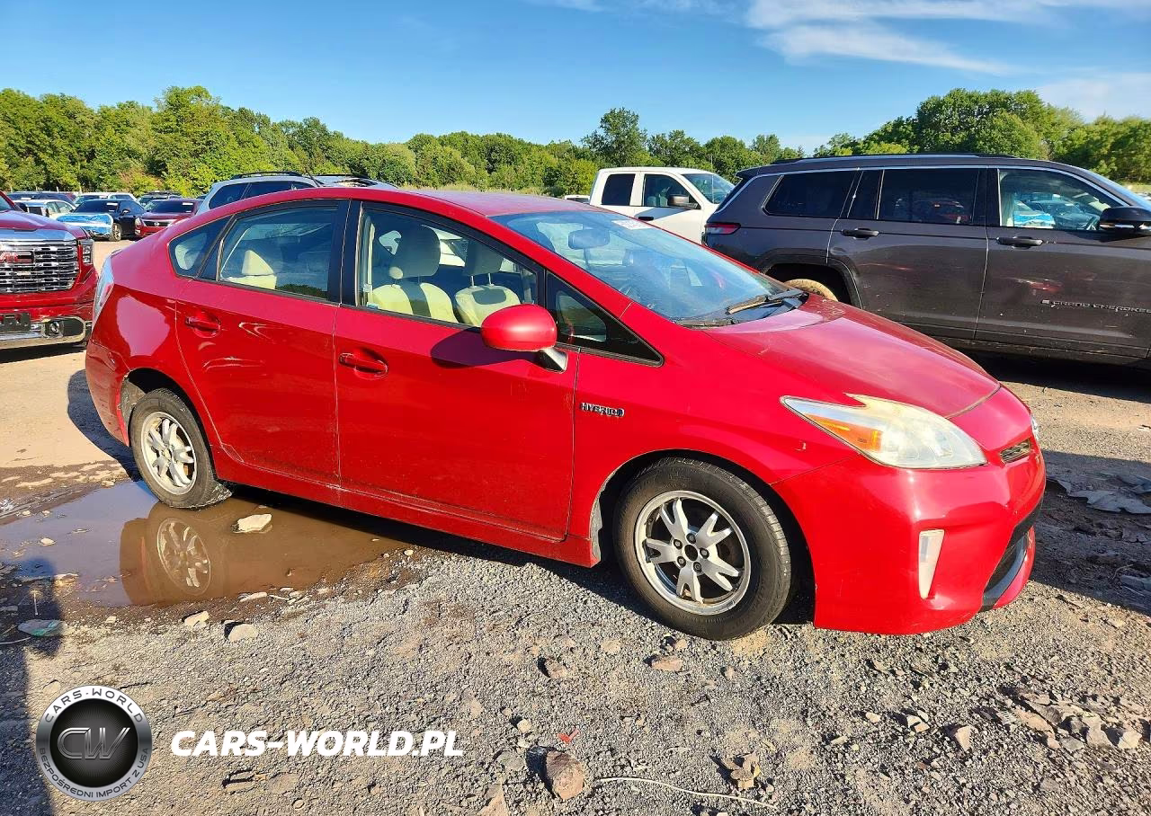 2014 Toyota Prius Four VIN:JTDKN3DU1E0357798 - 4
