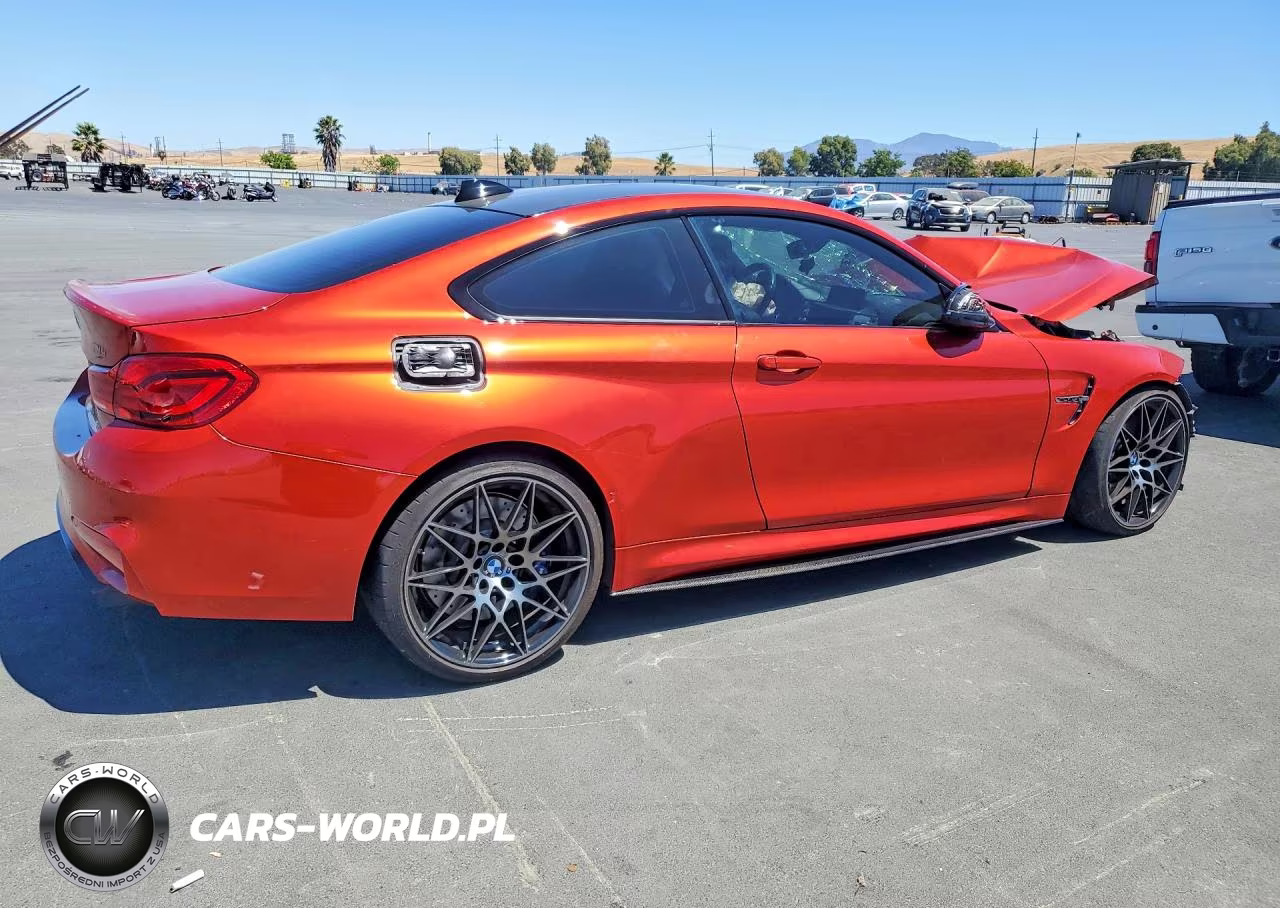 2018 BMW M4 VIN:WBS4Y9C53JAC86214 - 3