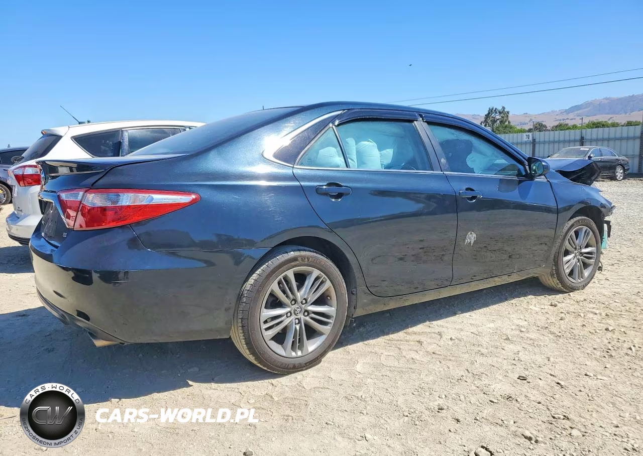 2015 Toyota Camry Se VIN:4T1BF1FK6FU001446 - 3