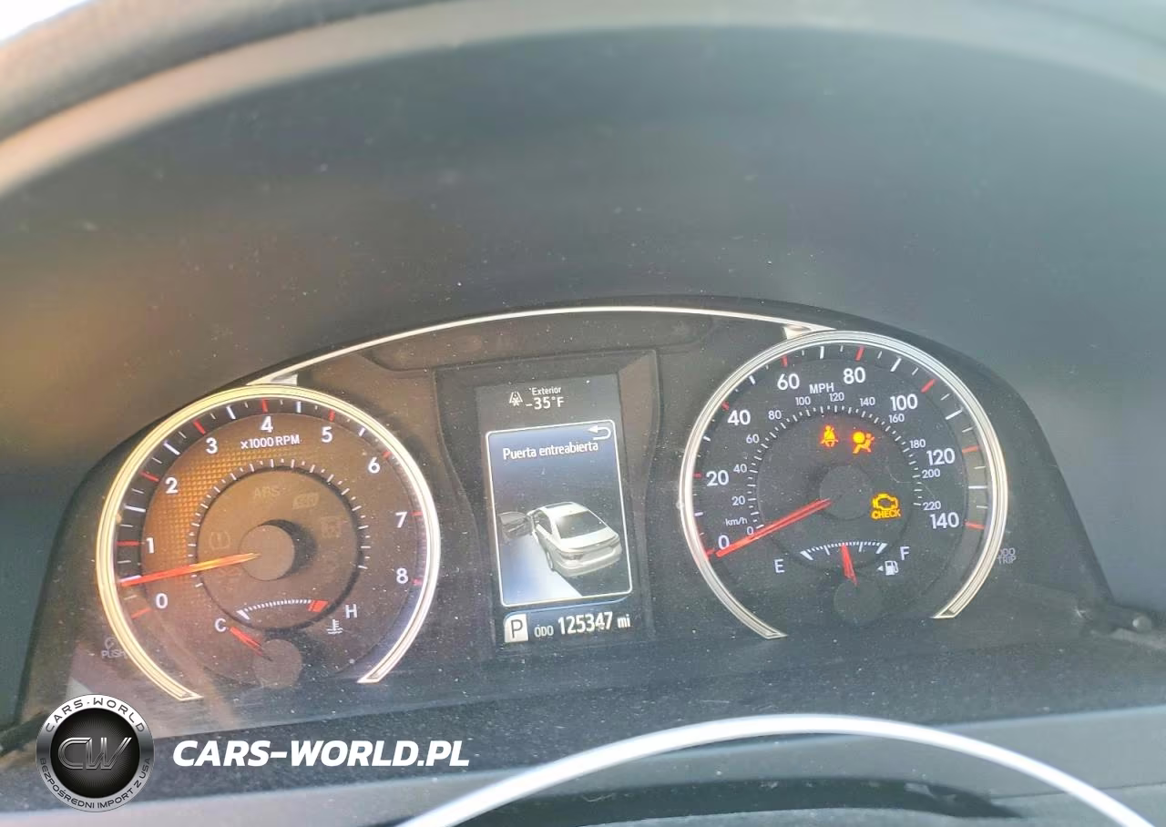 2015 Toyota Camry Se VIN:4T1BF1FK6FU001446 - 9