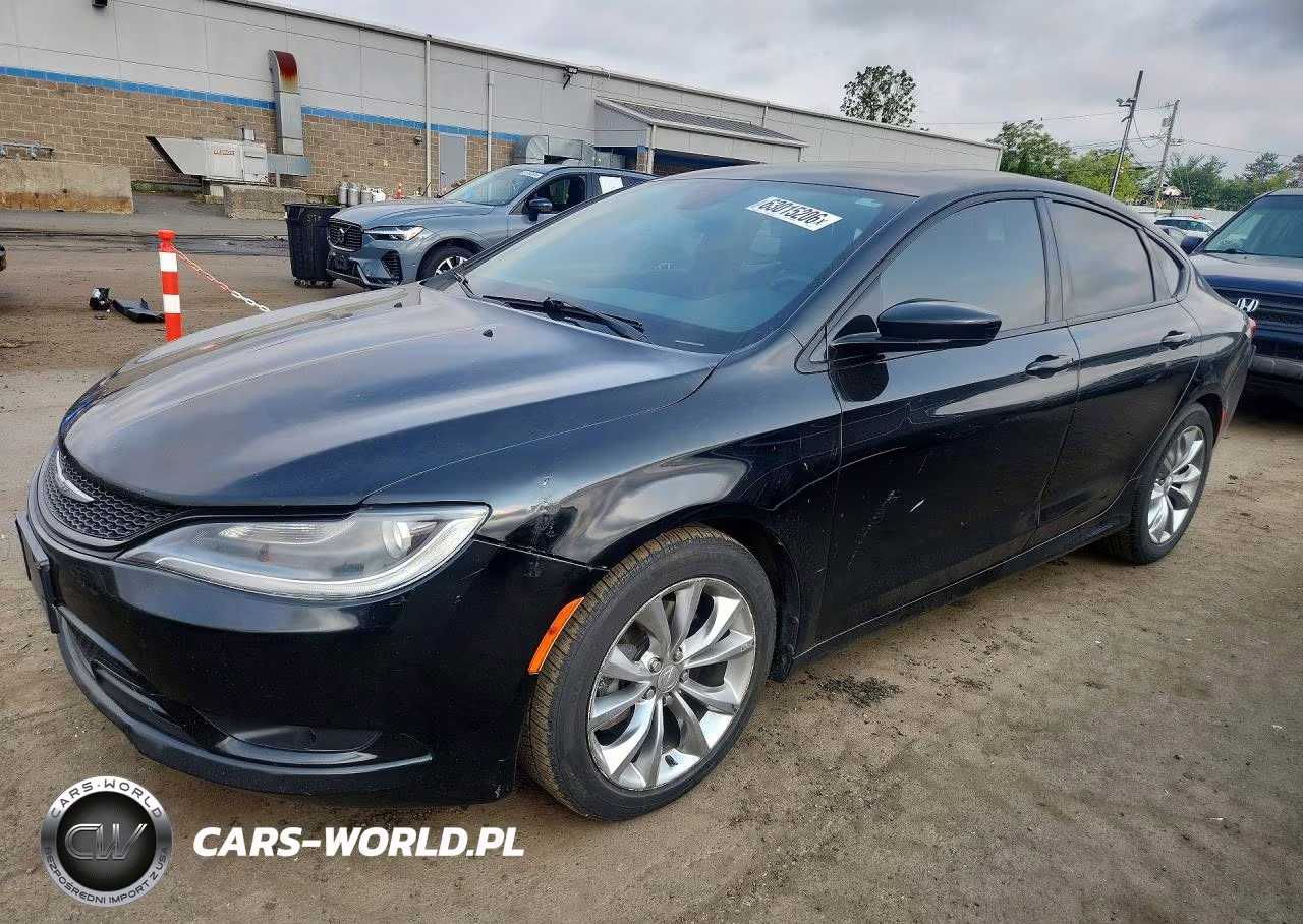 2015 Chrysler 200 S – zdjęcie 1 z 12