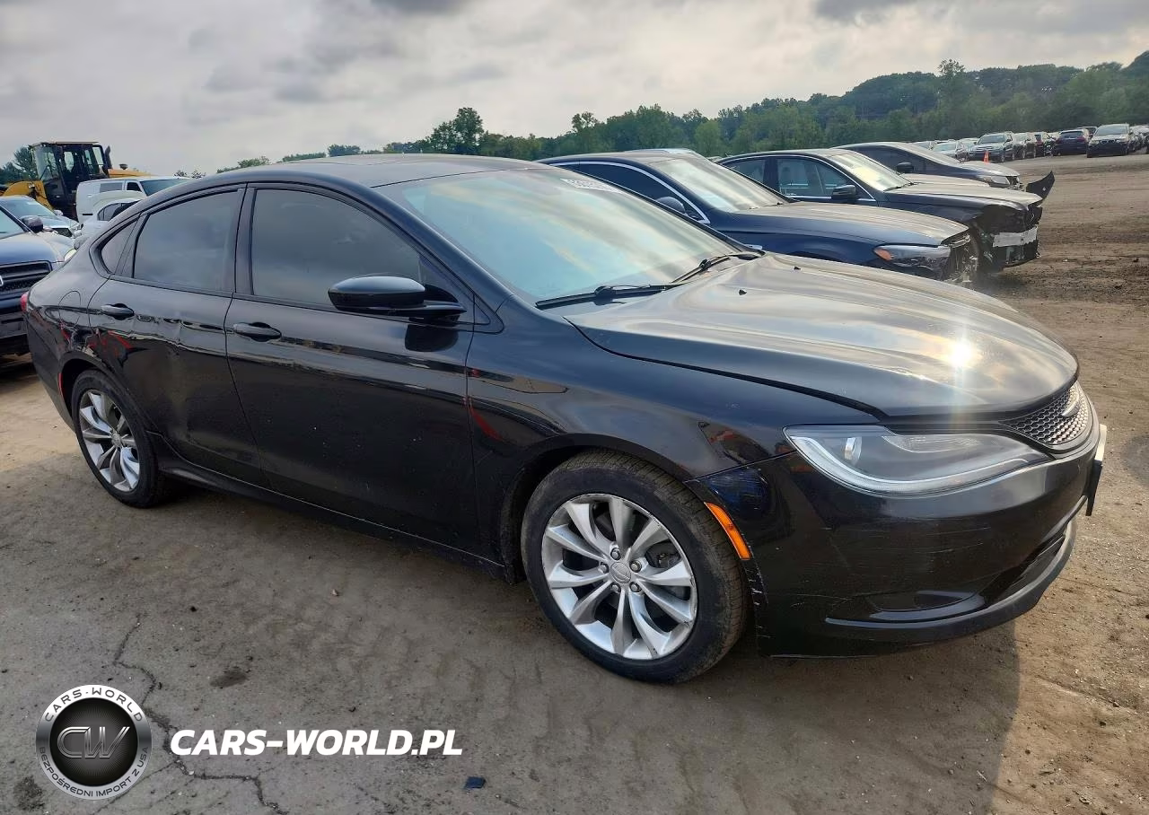 2015 Chrysler 200 S VIN:1C3CCCBG6FN617502 - 4