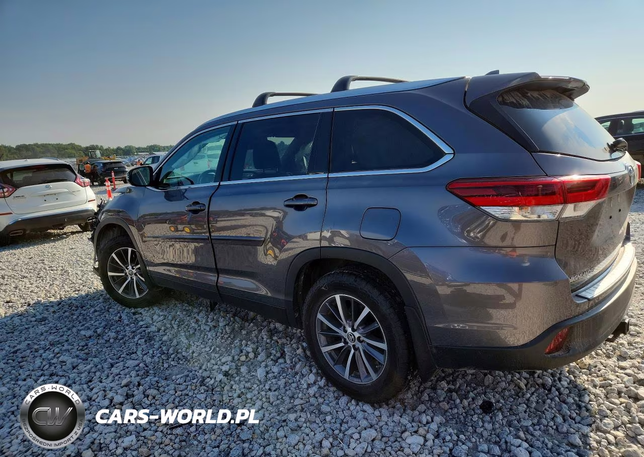 2019 Toyota Highlander Xle VIN:5TDJZRFH5KS589137 - 2