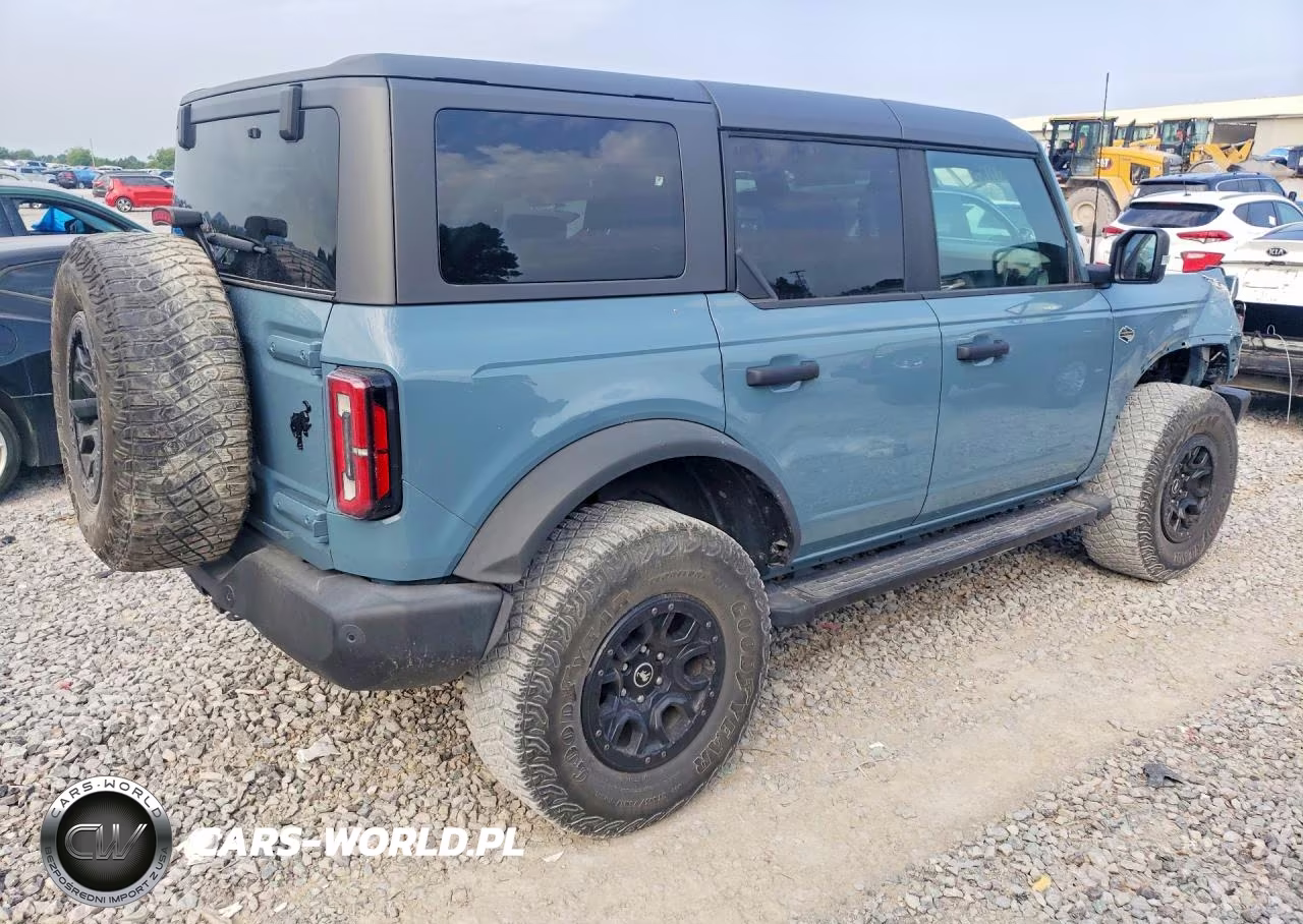 2022 Ford Bronco Base VIN:1FMEE5DP4NLB34829 - 3