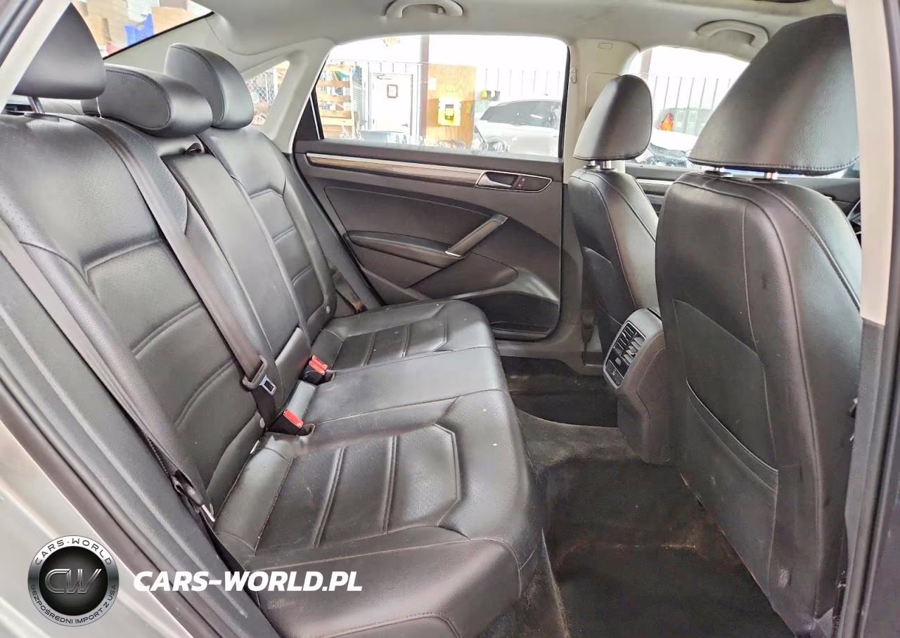 2017 Volkswagen Passat Se VIN:1VWBT7A3XHC082537 - 10
