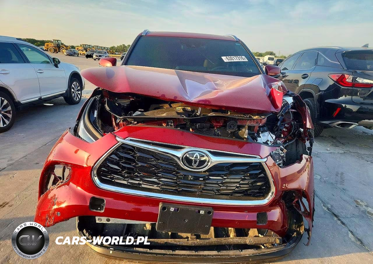 2026 Toyota Highlander Hybrid Platinum VIN:5TDEBRCH2TS702392 - 5