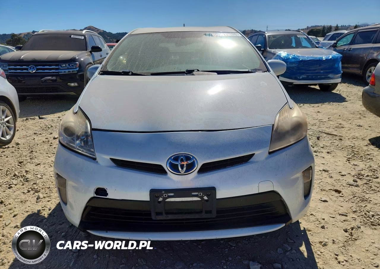 2012 Toyota Prius Three VIN:JTDKN3DU5C5494520 - 5