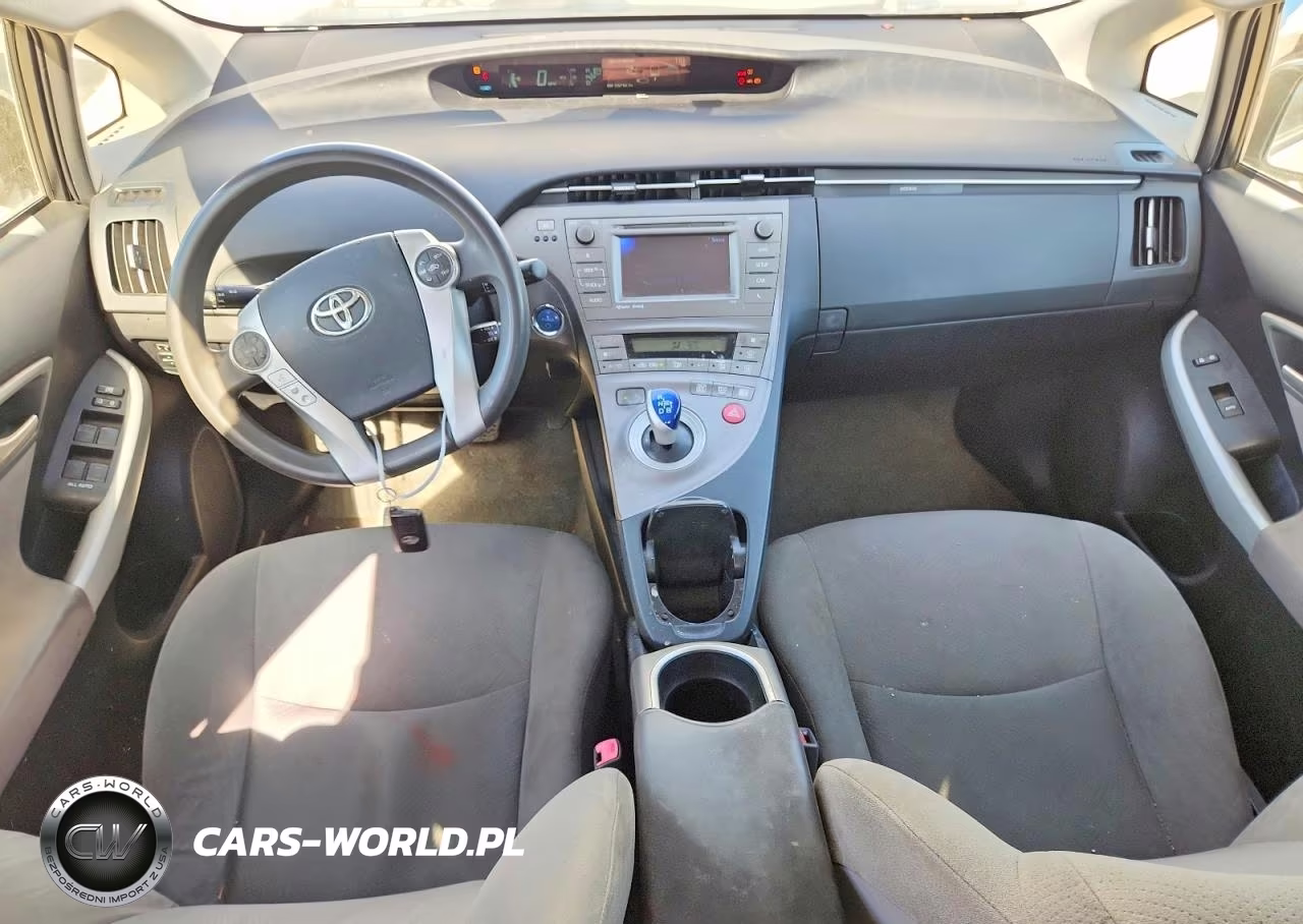 2012 Toyota Prius Three VIN:JTDKN3DU5C5494520 - 8
