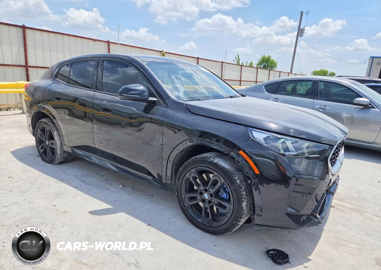 2025 BMW X2 xDrive28I VIN:WBX63GM07S5318906 - 4