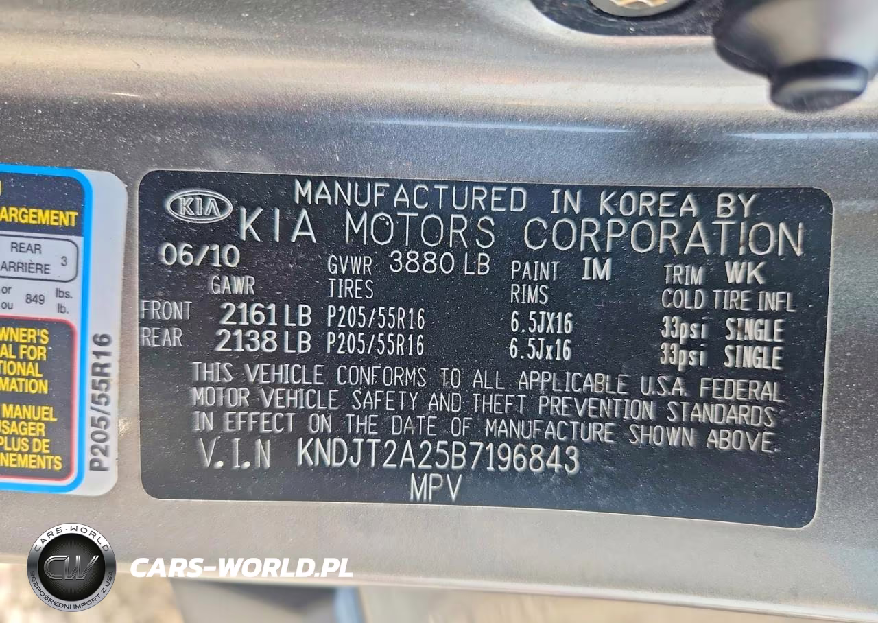 2011 Kia Soul + VIN:KNDJT2A25B7196843 - 12