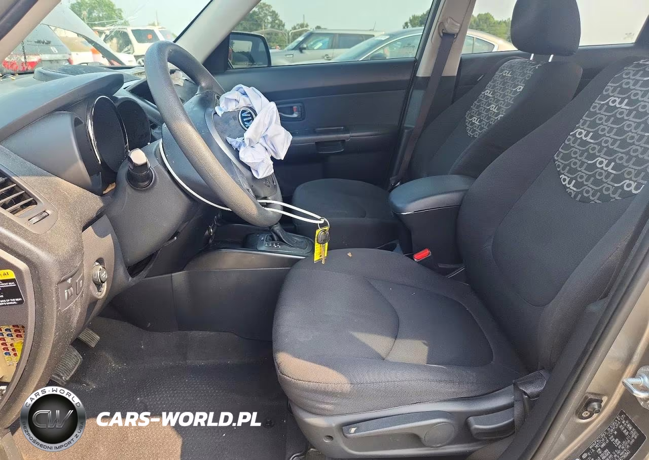 2011 Kia Soul + VIN:KNDJT2A25B7196843 - 7