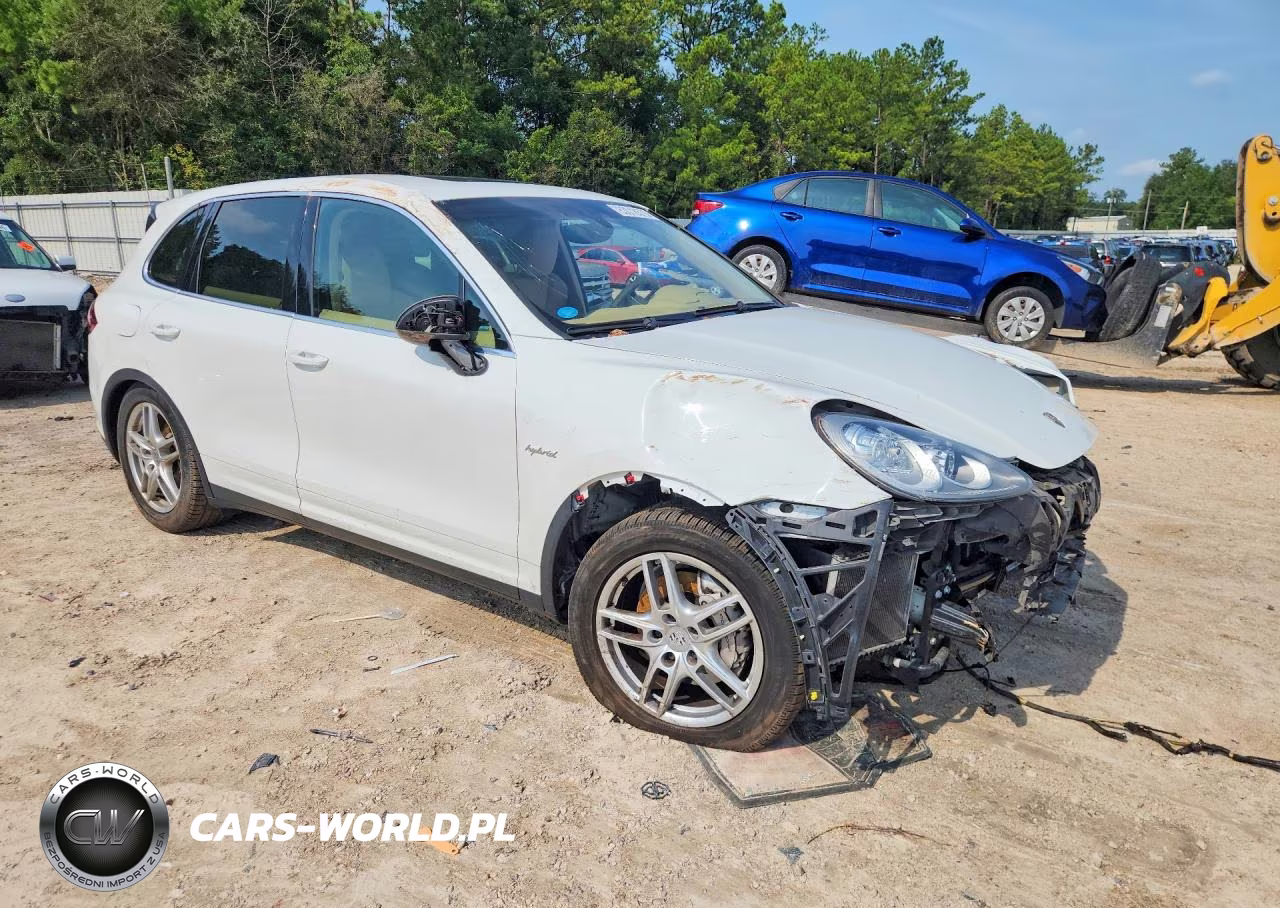 2014 Porsche Cayenne S Hybrid VIN:WP1AE2A21ELA50234 - 4