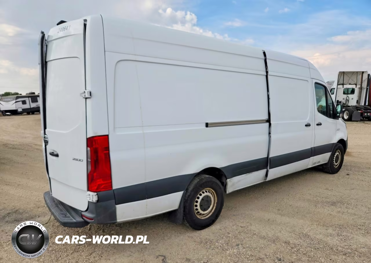 2019 Freightliner Sprinter 2500-3500 Delivery Van VIN:WDRPF1CD4KP082536 - 3