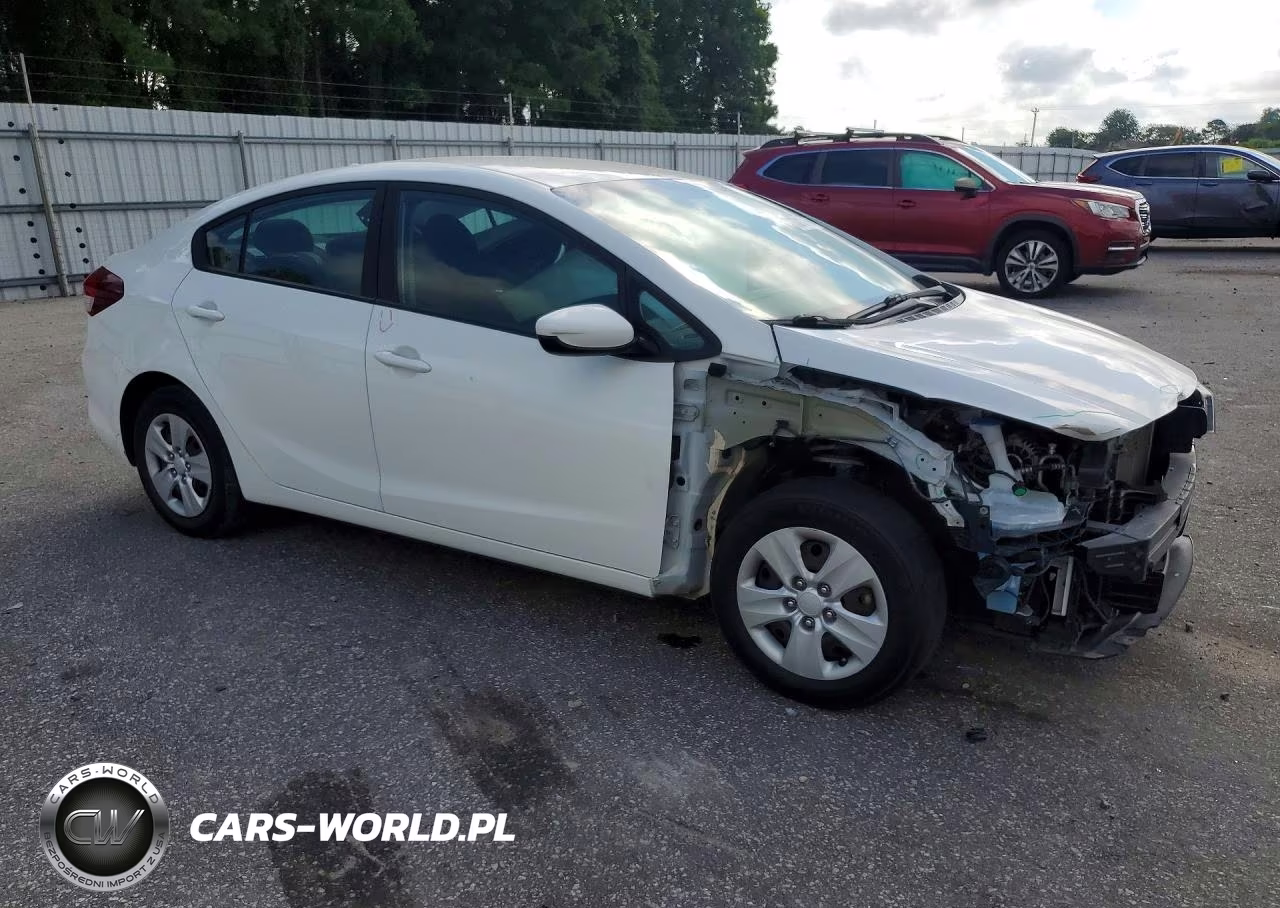 2018 Kia Forte Lx VIN:3KPFK4A75JE284399 - 4