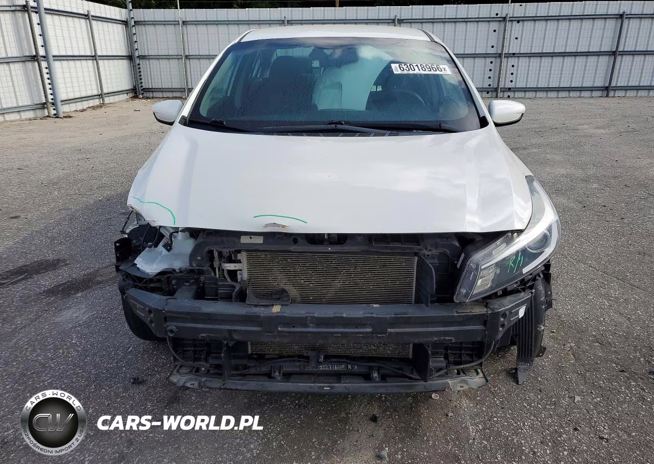 2018 Kia Forte Lx VIN:3KPFK4A75JE284399 - 5