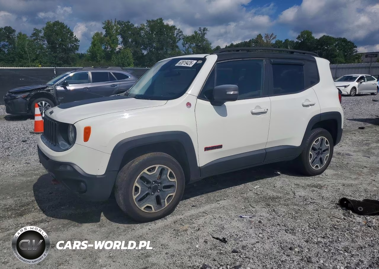 2016 Jeep Renegade Trailhawk – zdjęcie 1 z 12
